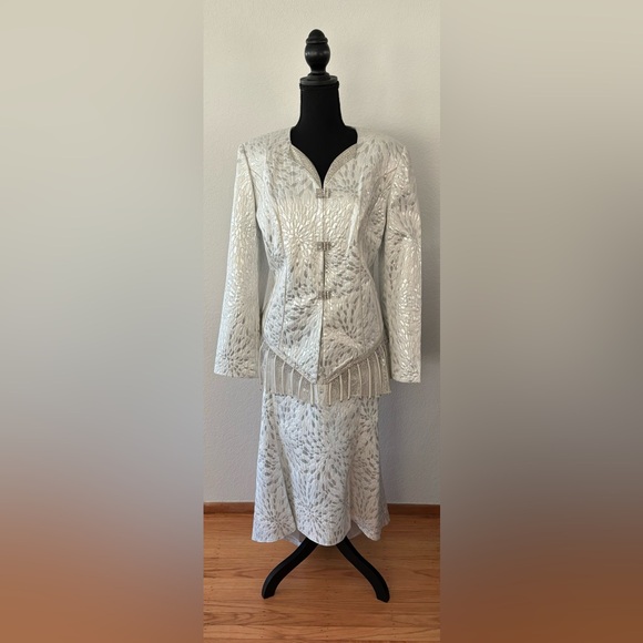 Promise NY Silver and White 2pc Skirt Suit w/Rhinestones, Beads & Lace, Size 14 - Picture 2 of 11